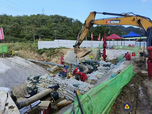 963f186db88bcc37cf76bad01732bc9c