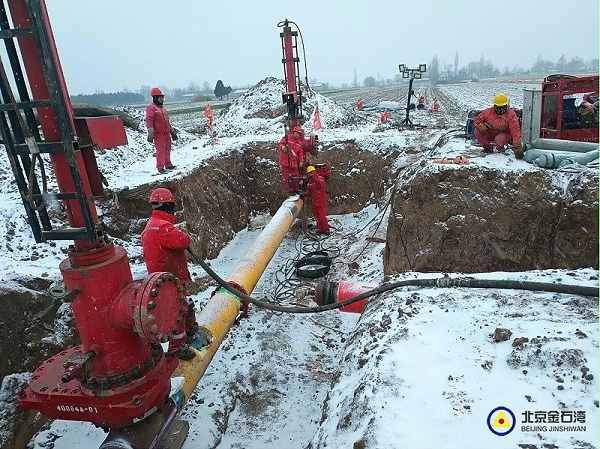 15封堵完成，开始抽油