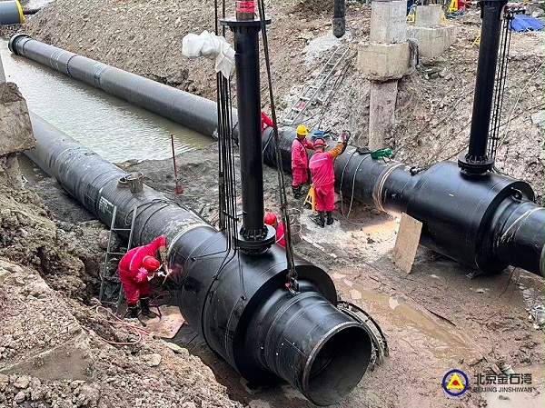 32舟山安装项目1016焊接球阀下沟，组队焊接